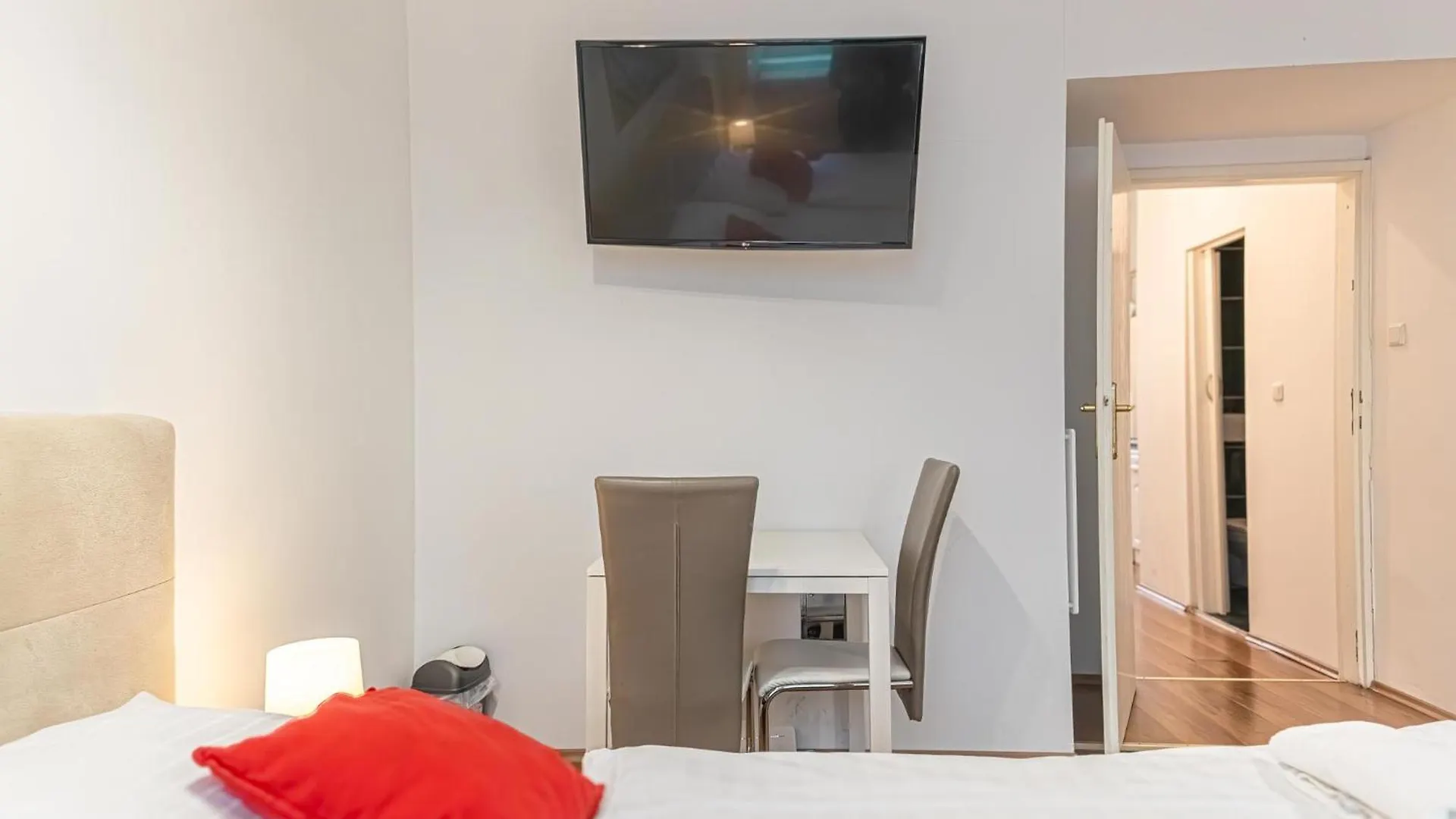 Comfortable 1Br Apt In Perfect Location Vienna 0*,